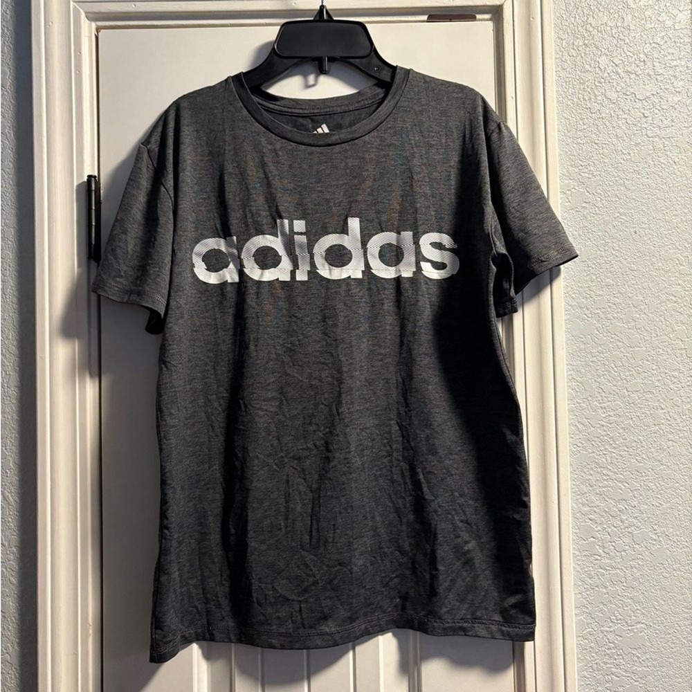 Adidas T-Shirt Kids Large 14/16‎ Gray Heathered Graphic Logo Performance Tee